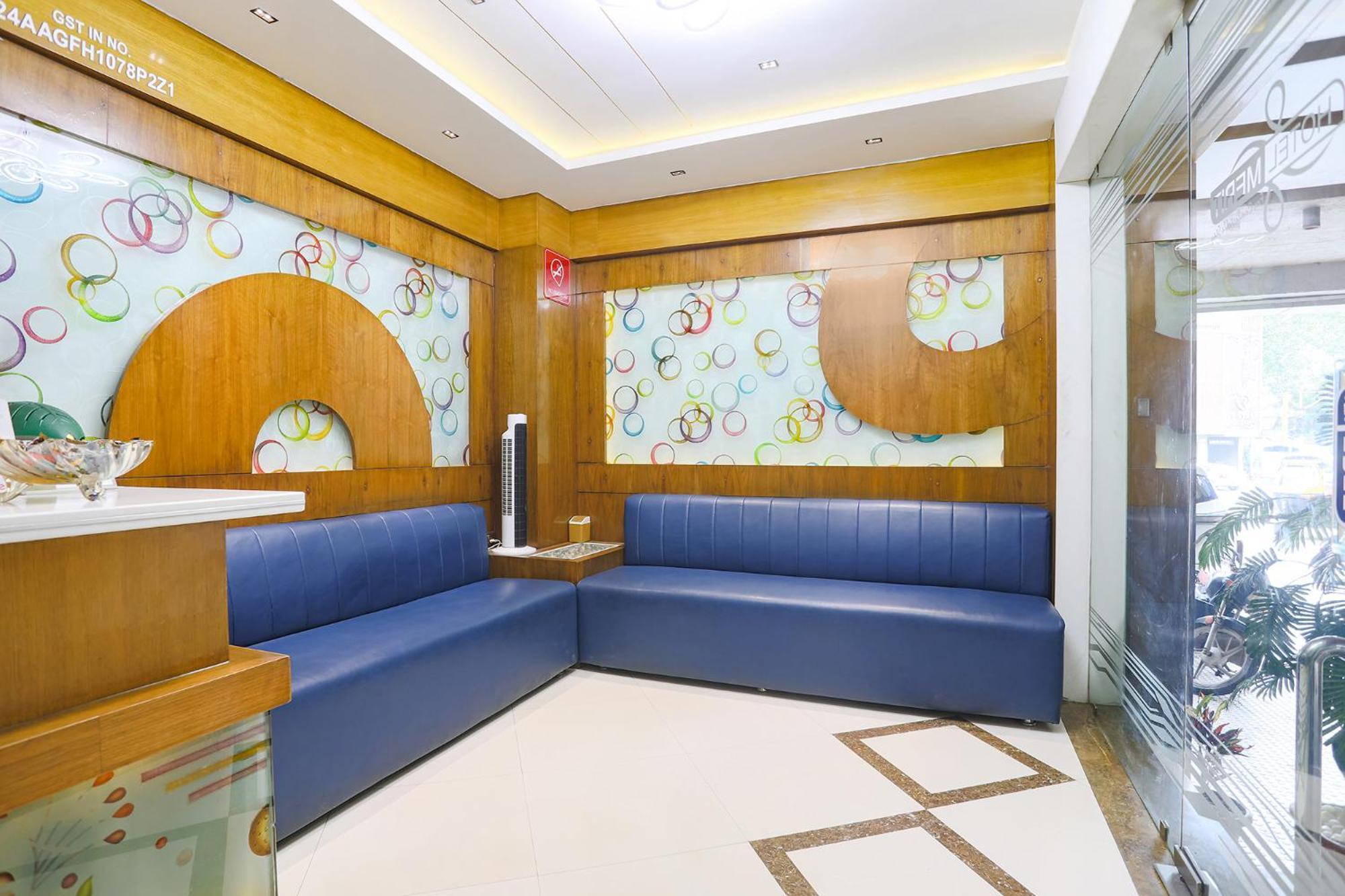 Hotel Merit Сурат Экстерьер фото